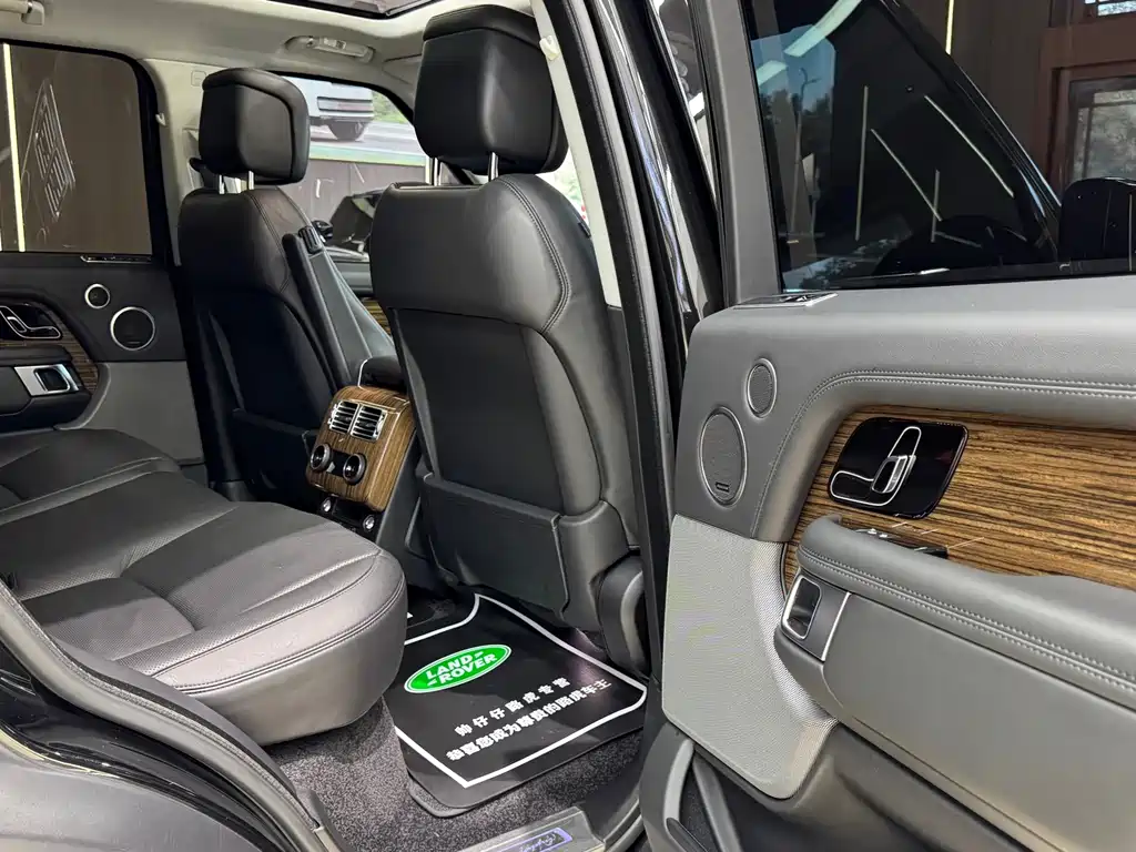 Land Rover Range Rover — миниатюра 7