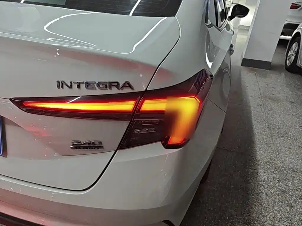 Honda Integra — миниатюра 8