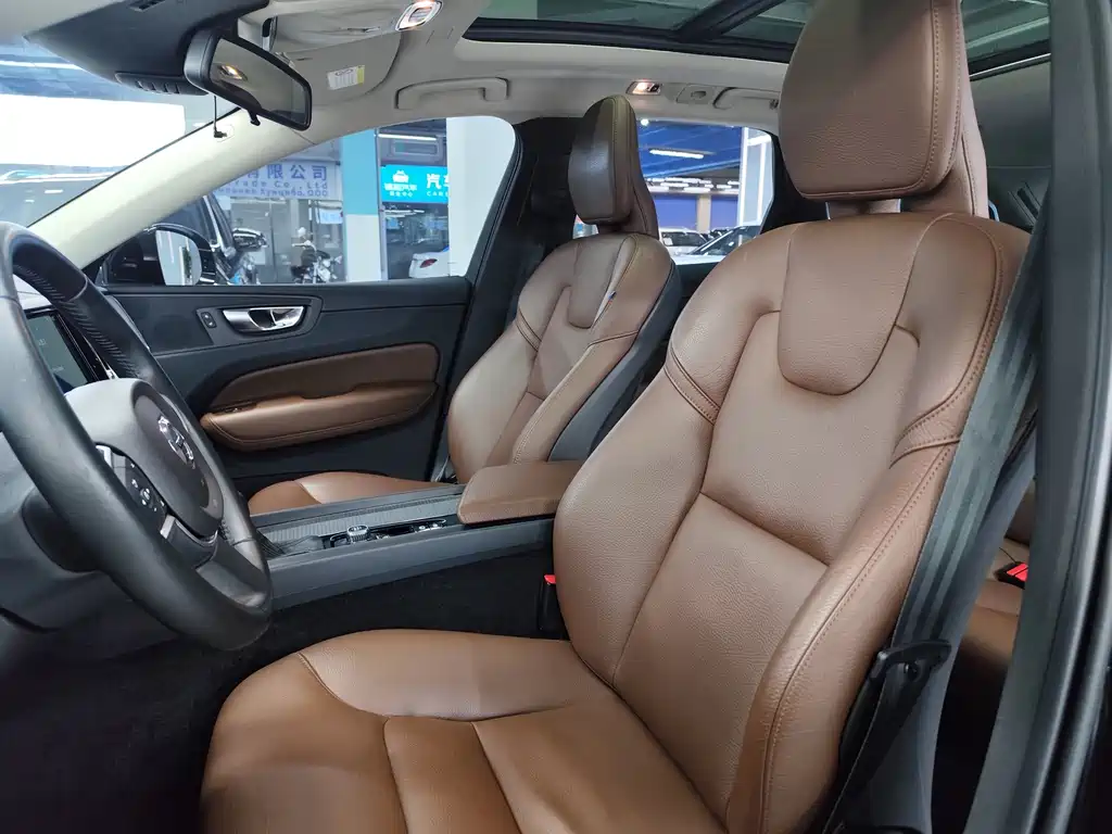 Volvo XC60 — миниатюра 4