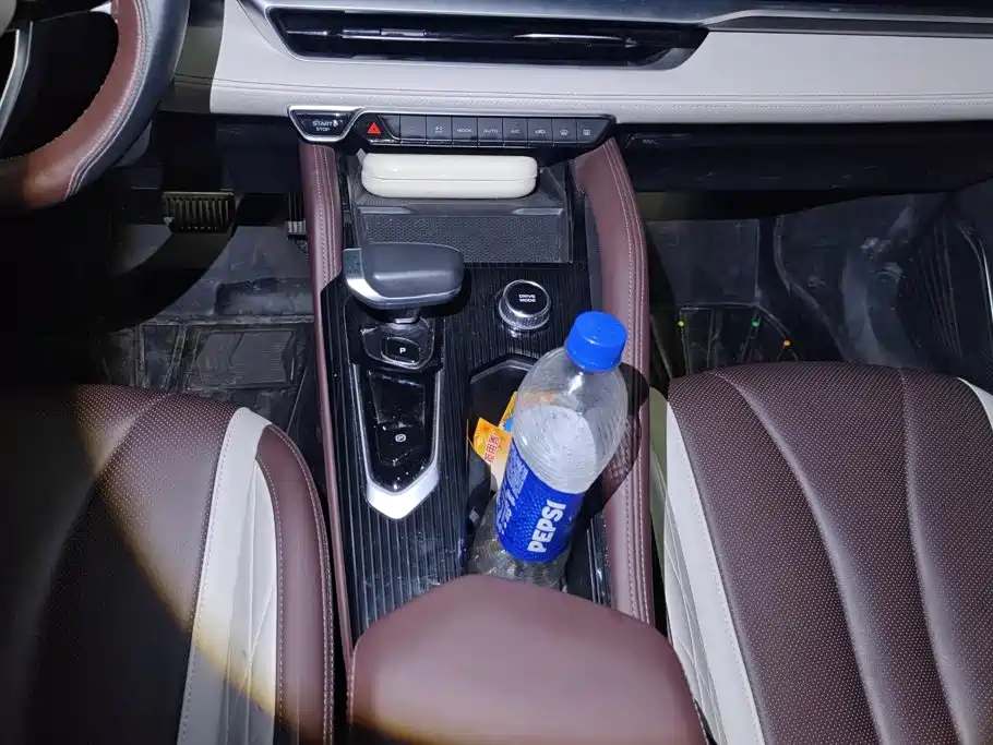 Geely Xingyue L — миниатюра 16