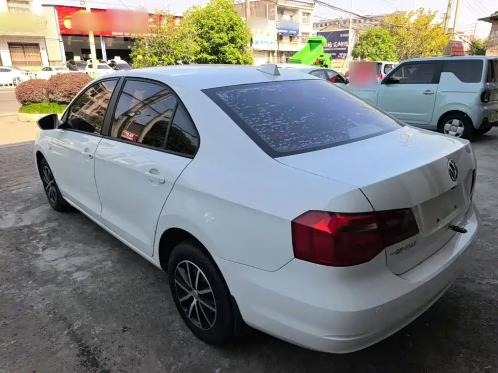 Volkswagen Jetta — миниатюра 5