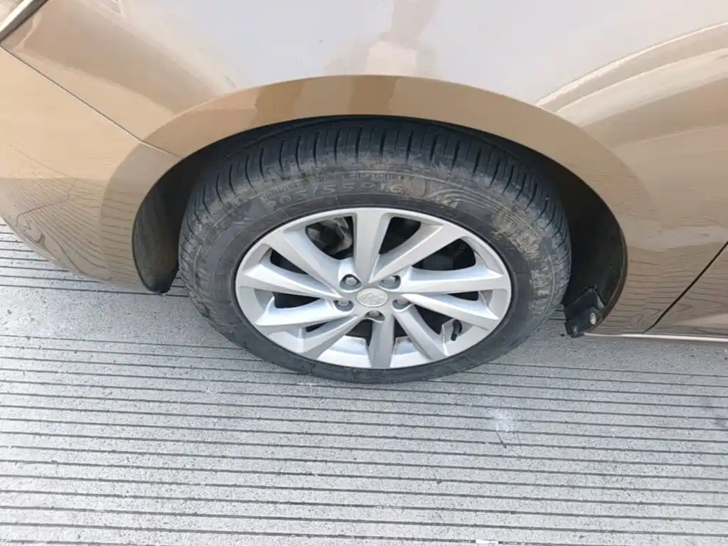 Buick Verano — миниатюра 23