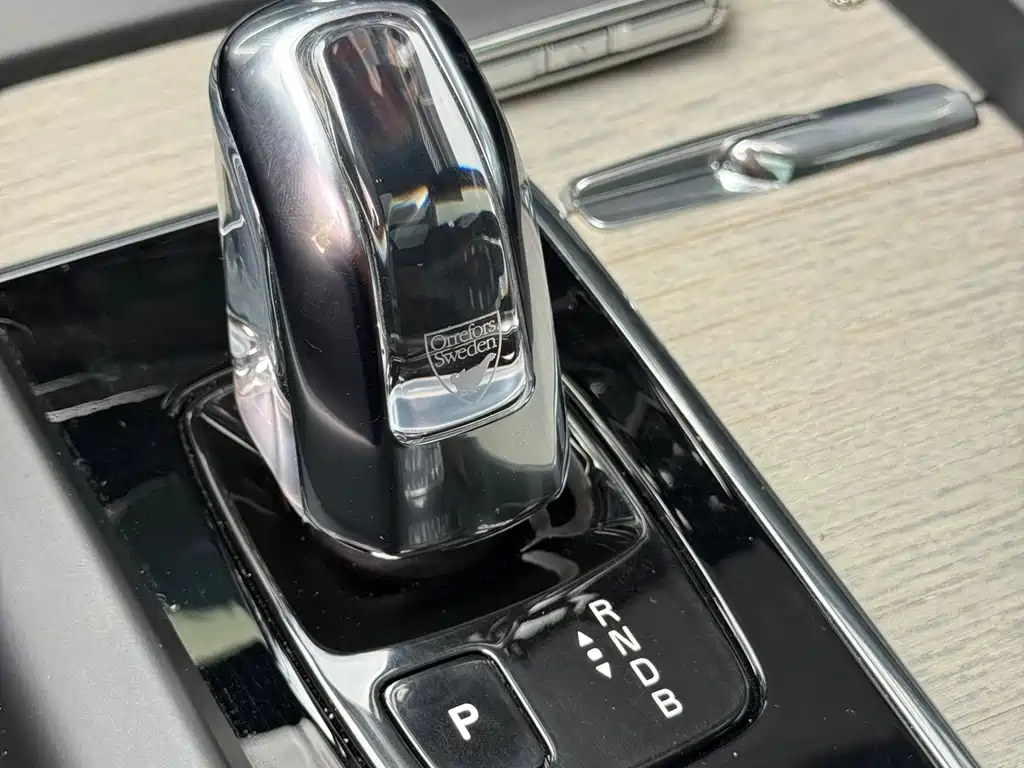 Volvo XC60 2019 T8 E Luxury VI