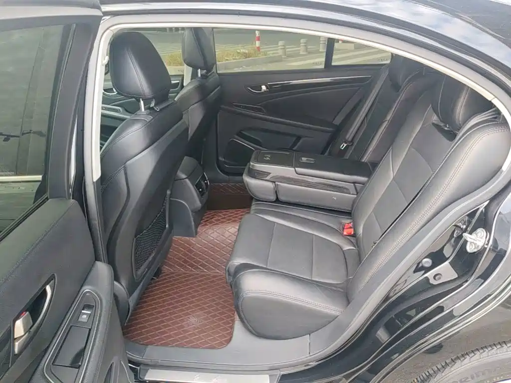 Hongqi Hongqi H7 — миниатюра 17