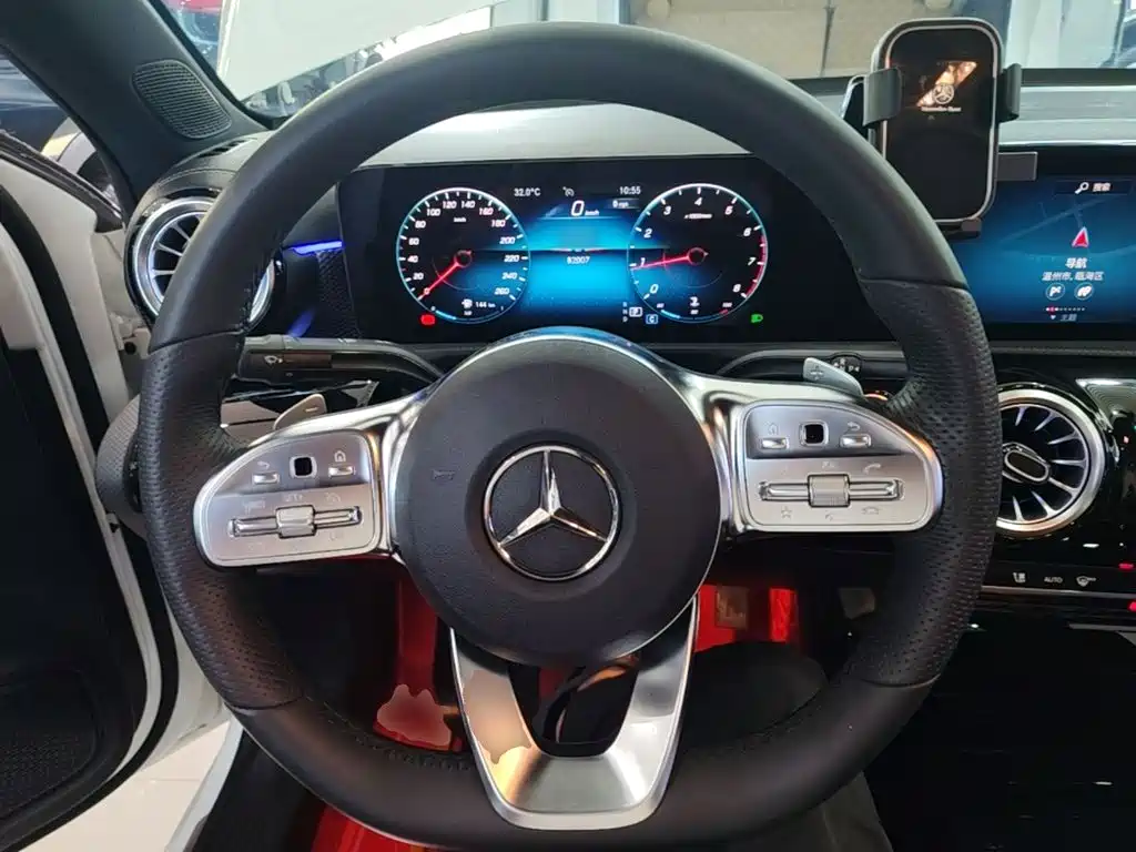 Mercedes-Benz A-Class — миниатюра 11