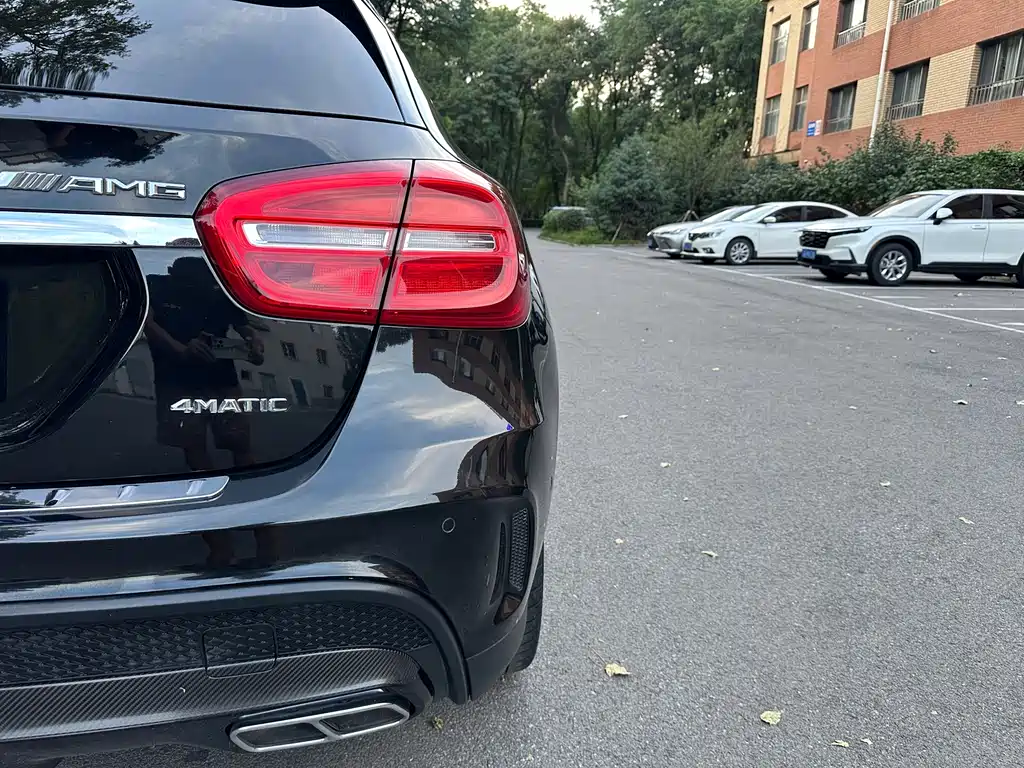 Mercedes-Benz GLA AMG — миниатюра 15