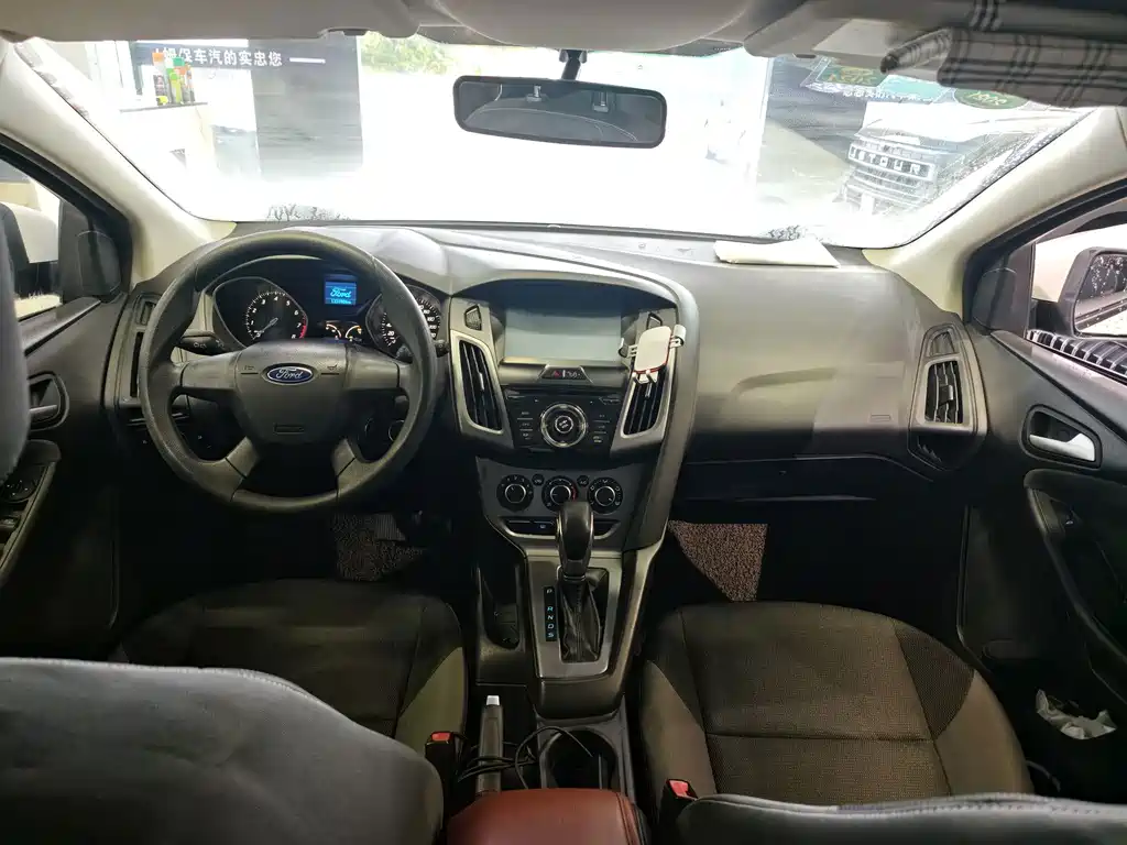 Ford Focus — миниатюра 7