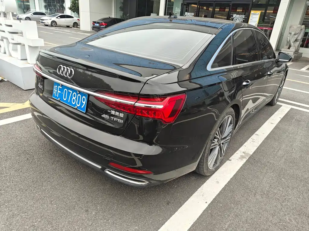 Audi A6L — миниатюра 3