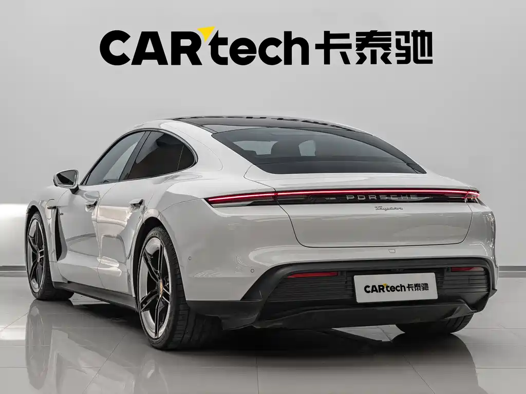 Porsche Taycan — миниатюра 5