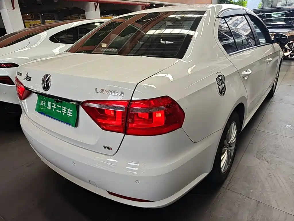 Volkswagen Lavida — миниатюра 7