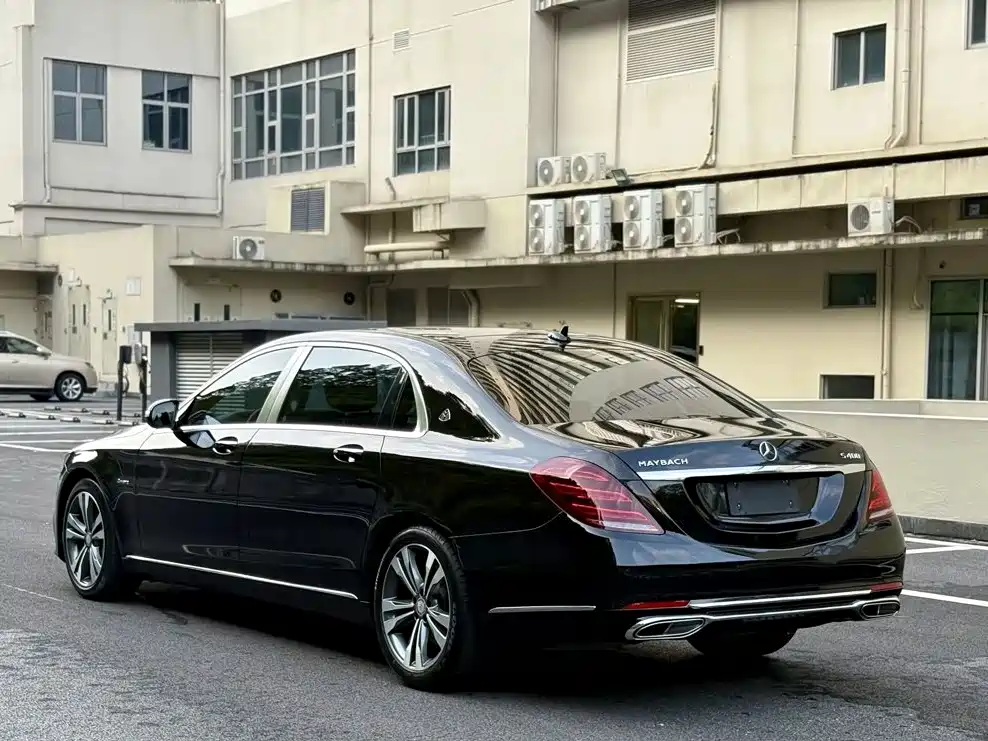 Mercedes-Benz S-Class — миниатюра 7