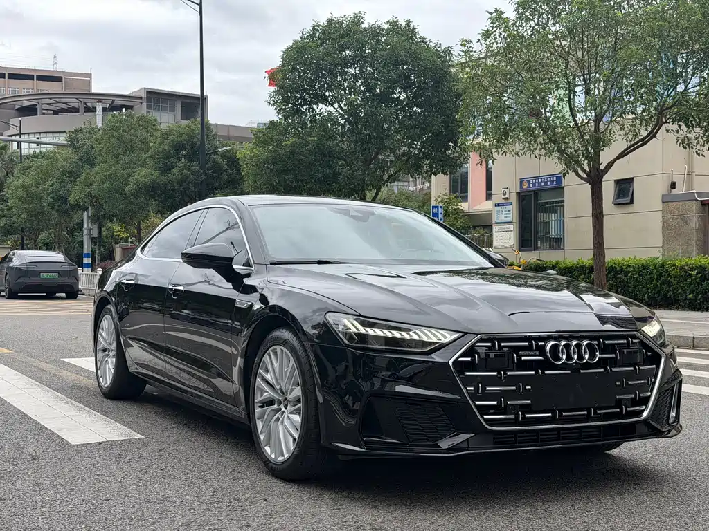 Audi A7L
