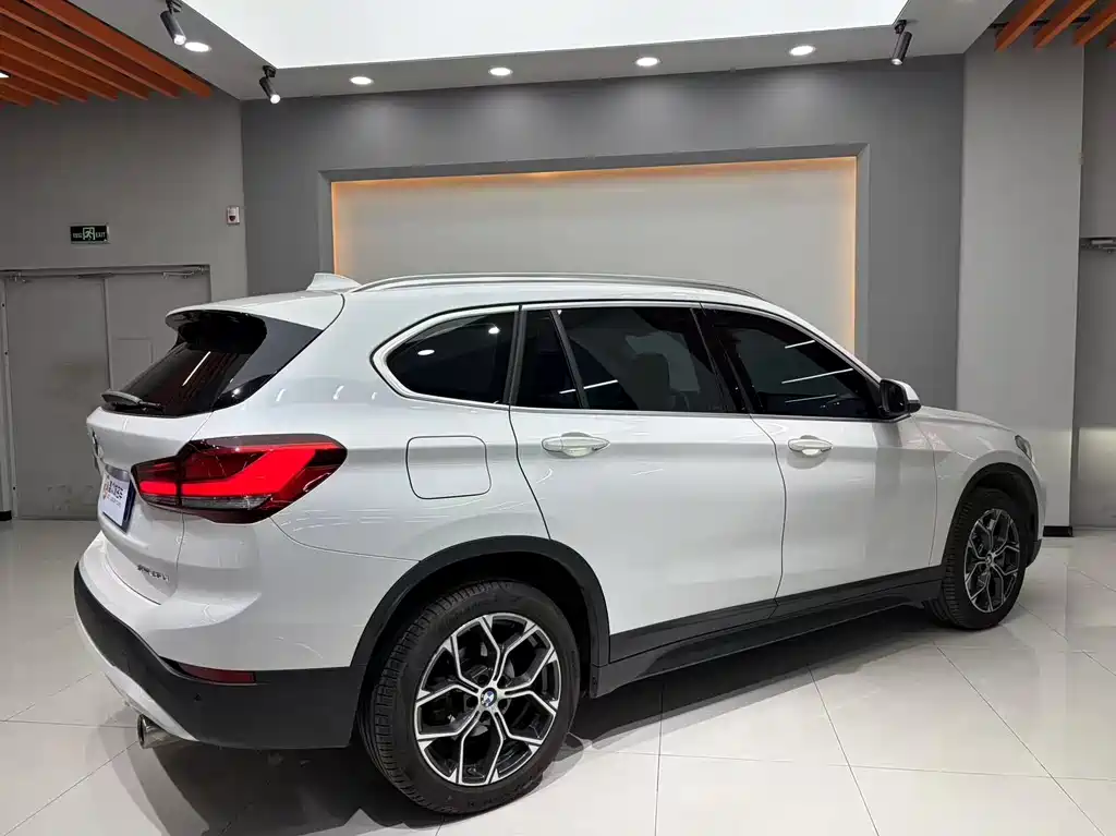 BMW X1 2022 sDrive25Li Lead