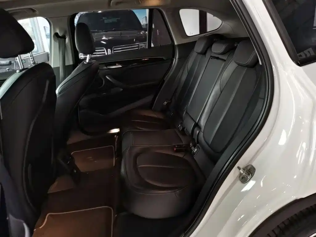 BMW X1 — миниатюра 13