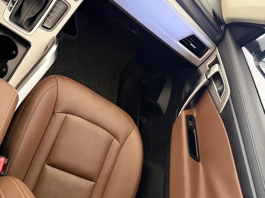 Geely Boyue — миниатюра 30