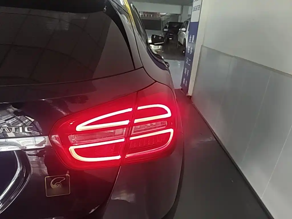 Mercedes-Benz GLA 2016 GLA 220 4MATIC Fashion