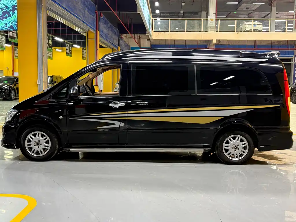 MERCEDES-BENZ VITO