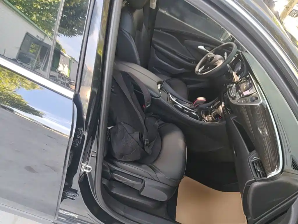 Buick Envision Plus — миниатюра 25