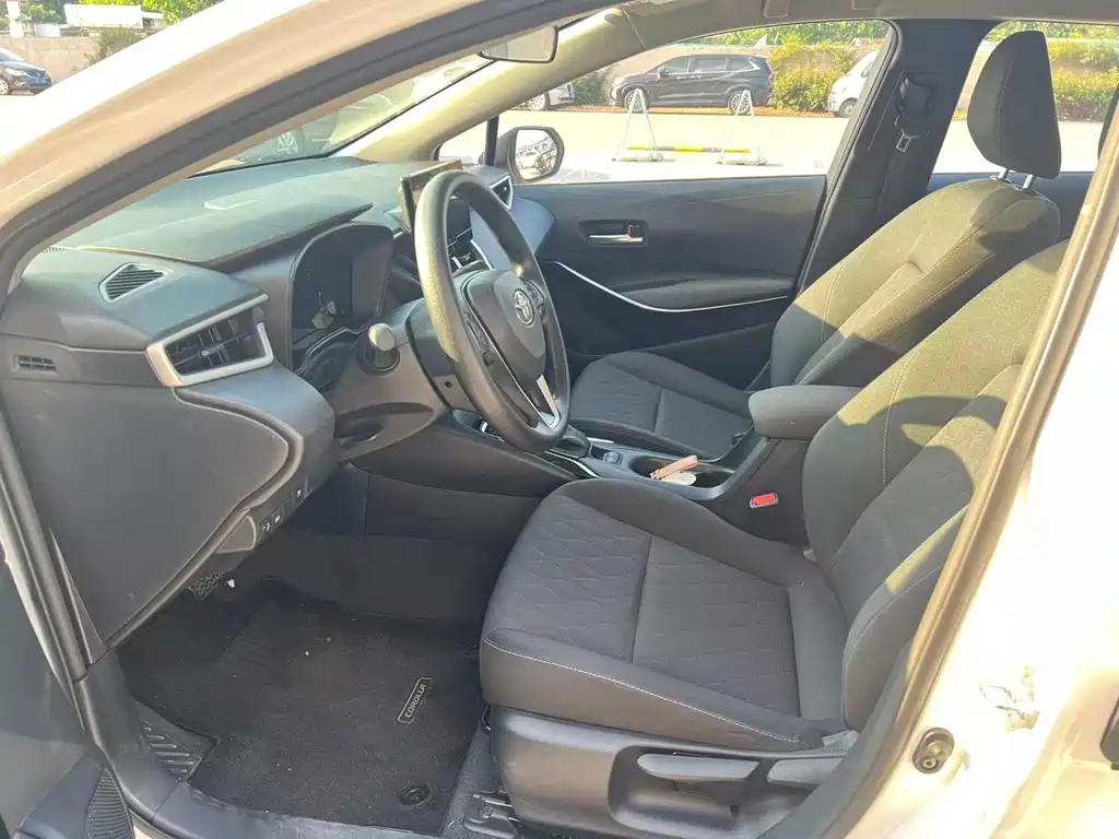 Toyota Corolla — миниатюра 4