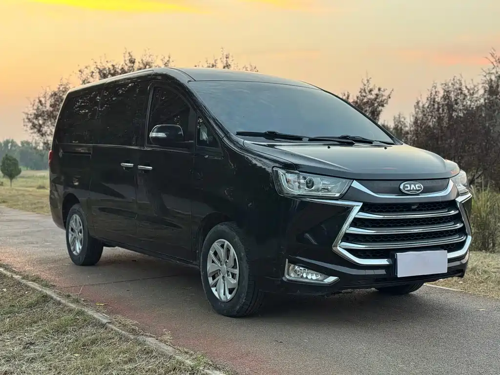 JAC Refine Refine M4