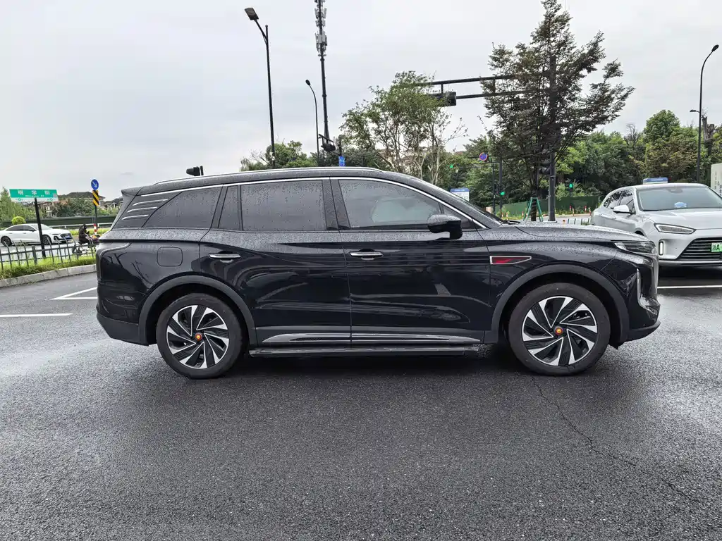 Hongqi Hongqi HS7 PHEV — миниатюра 4