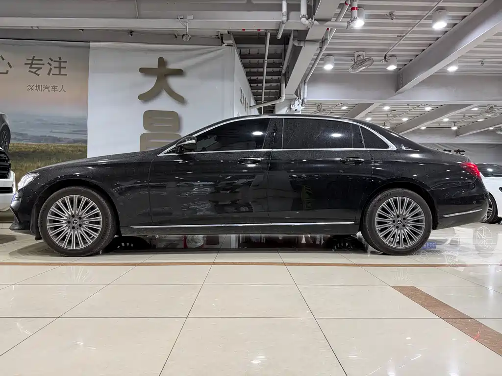 Mercedes-Benz E-Class — миниатюра 4