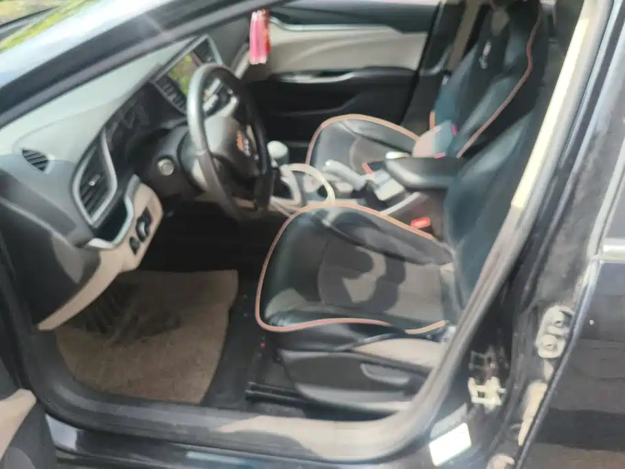 Buick Excelle — миниатюра 9