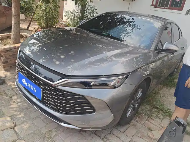 2025 BYD Qin