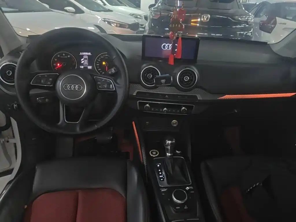 Audi Q2L — миниатюра 10