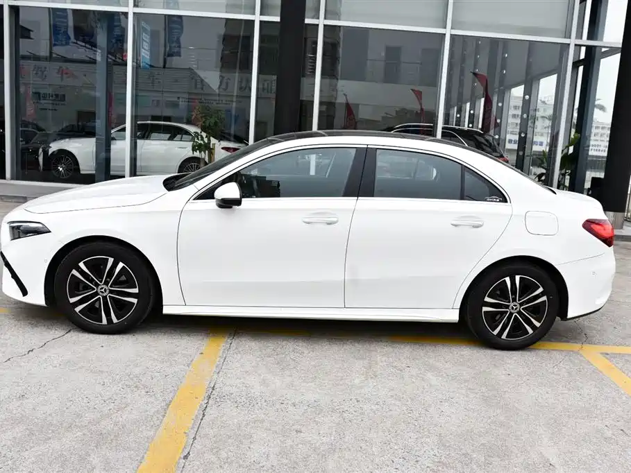 MERCEDES-BENZ A CLASS