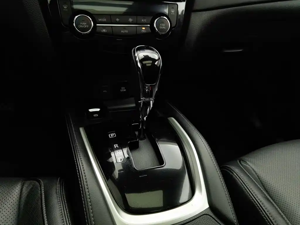 Nissan X-Trail — миниатюра 13