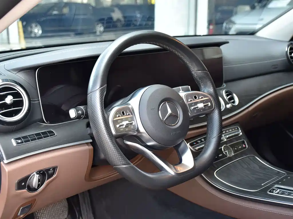 Mercedes-Benz E-Class E 2020 E 300 L Sport
