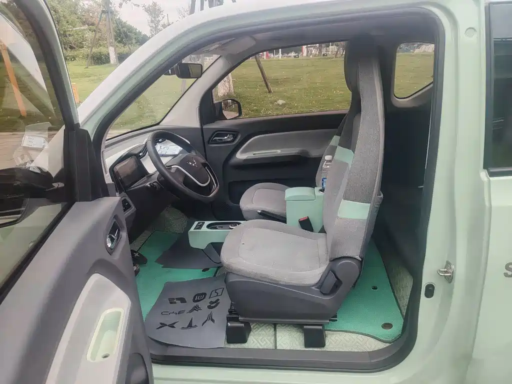 Wuling MINIEV — миниатюра 8