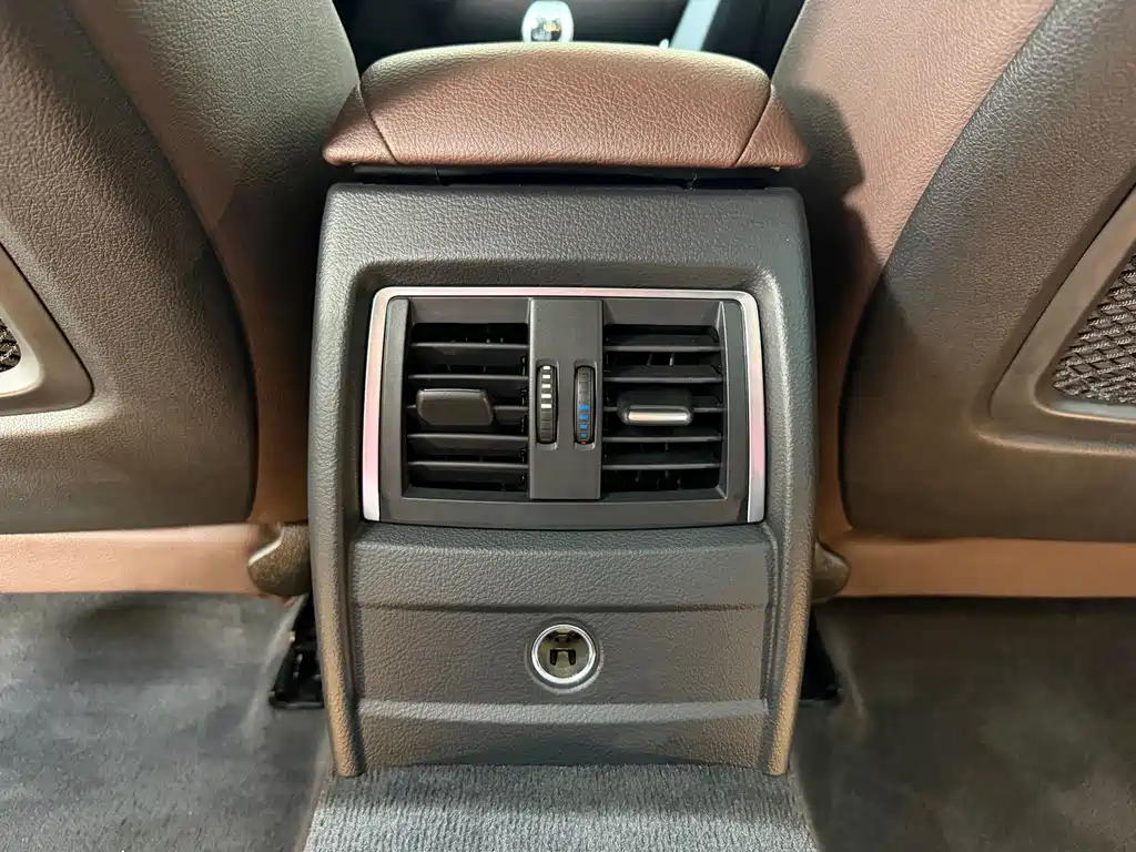 BMW 3 Series — миниатюра 31