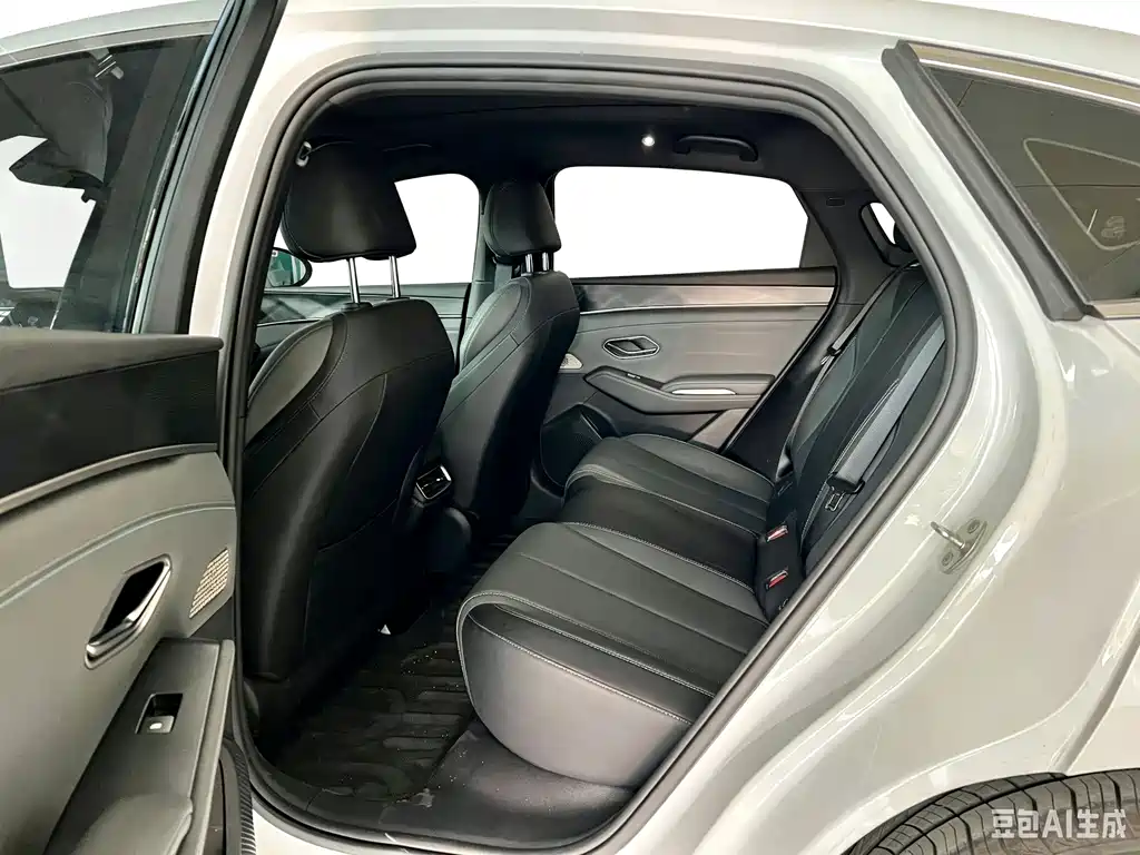 BYD Qin L L 2025 DM-i Smart Drive 120KM Lead
