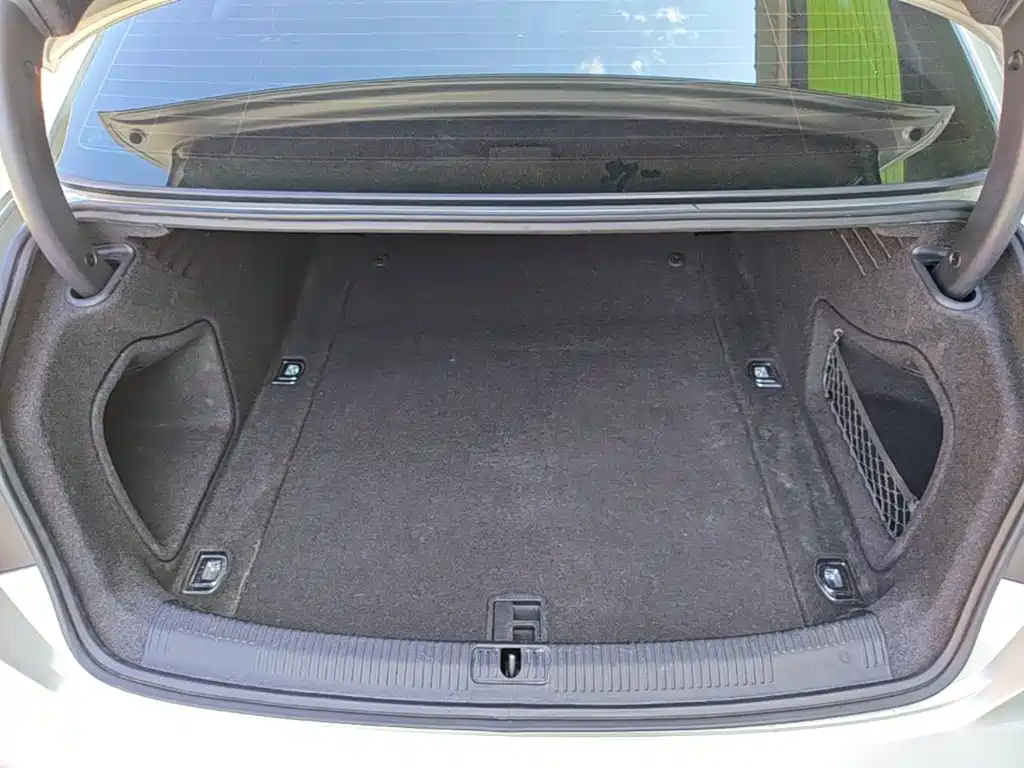Audi A4L — миниатюра 19