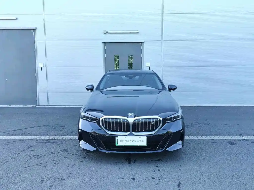 BMW i5 — миниатюра 2