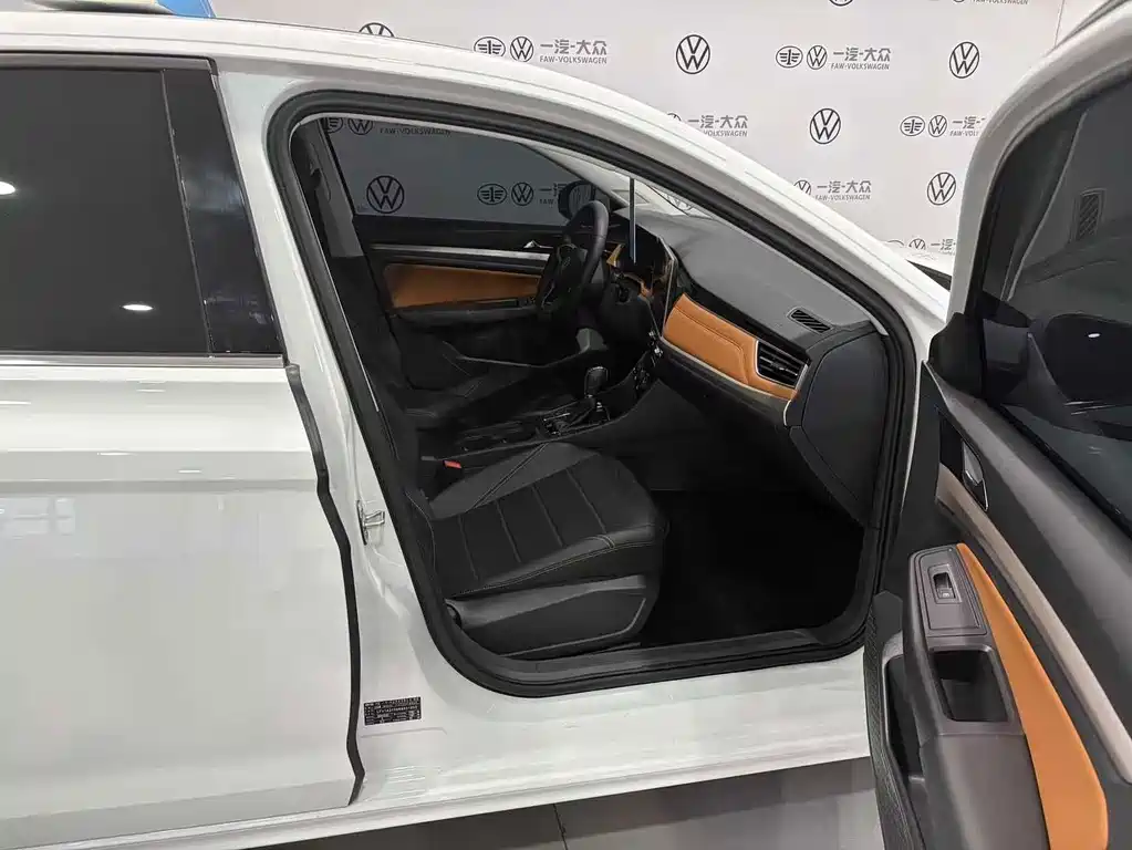 Volkswagen Bora — миниатюра 8