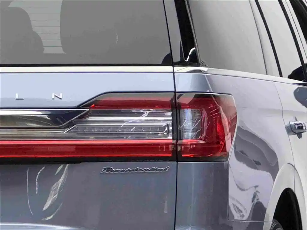 Lincoln Navigator — миниатюра 6