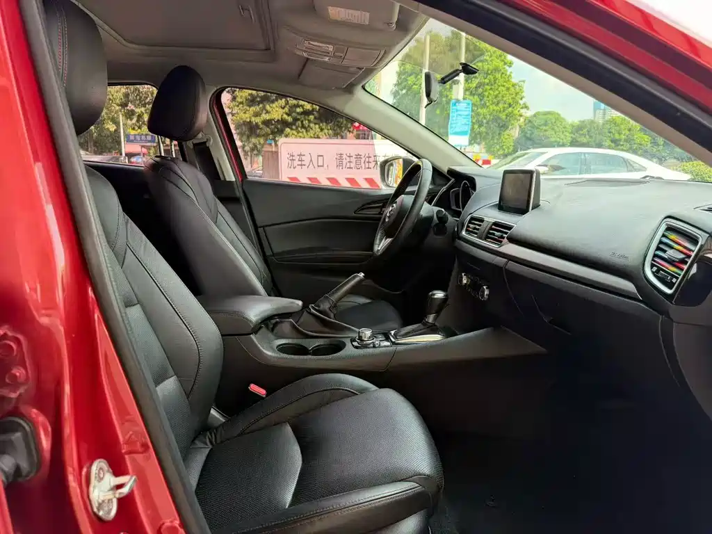 Mazda 3 Axela — миниатюра 7