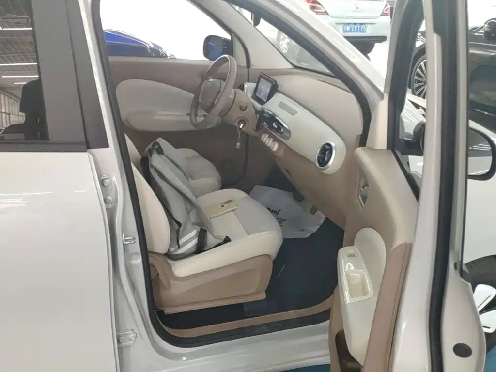 Wuling MINIEV — миниатюра 25