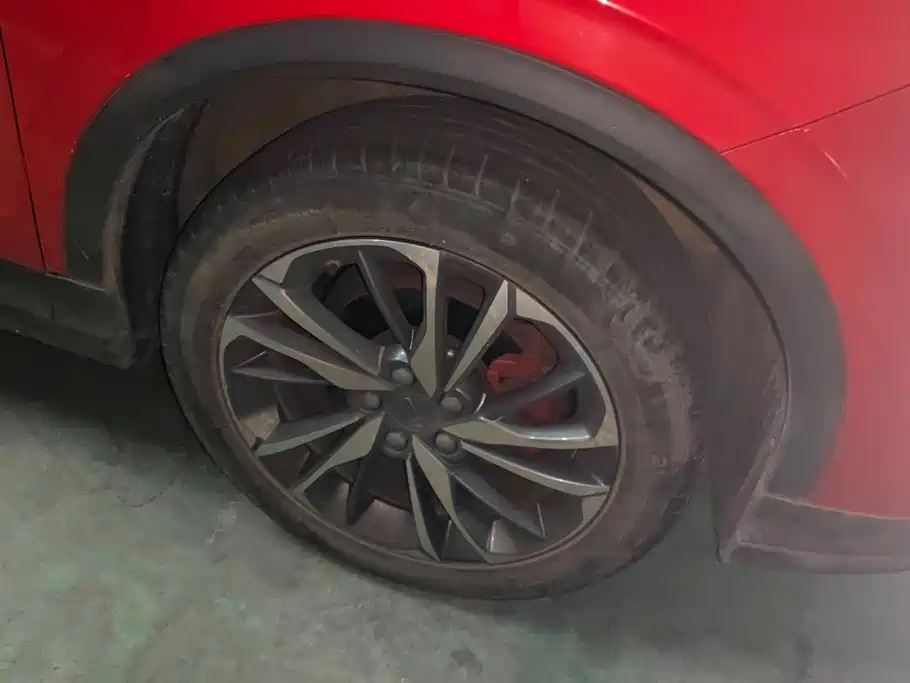 Geely Binyue — миниатюра 6