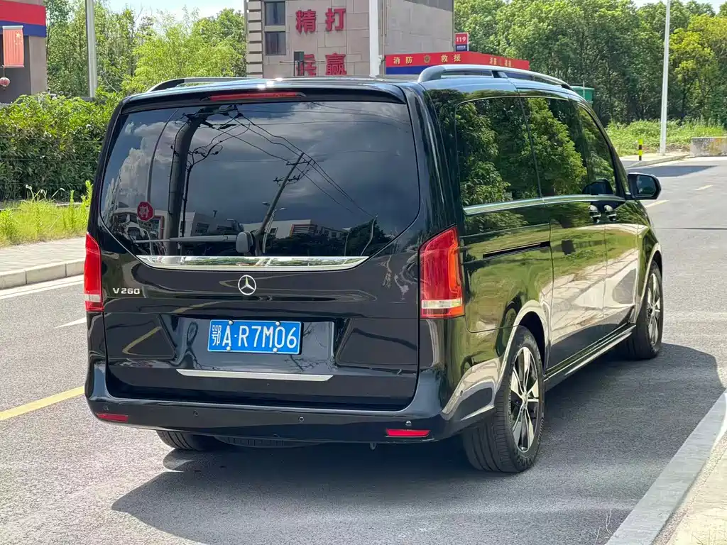 MERCEDES-BENZ V CLASS