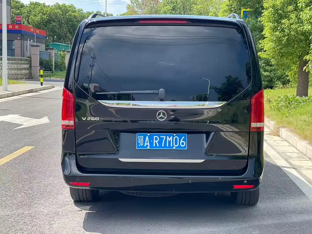 MERCEDES-BENZ V CLASS