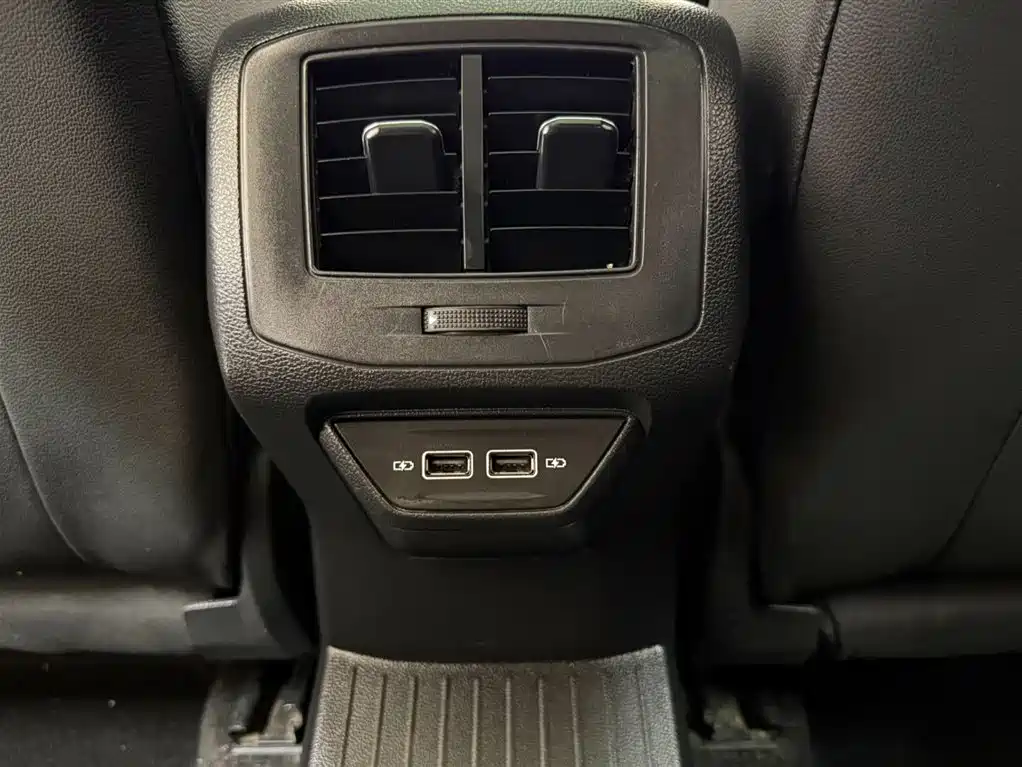 VOLKSWAGEN T ROC EXPLORING SONGS