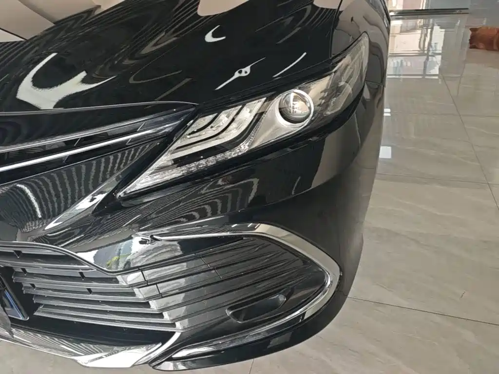 Toyota Camry — миниатюра 24