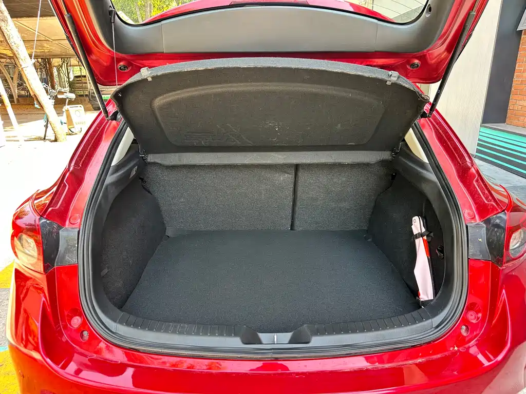 Mazda 3 Axela — миниатюра 15