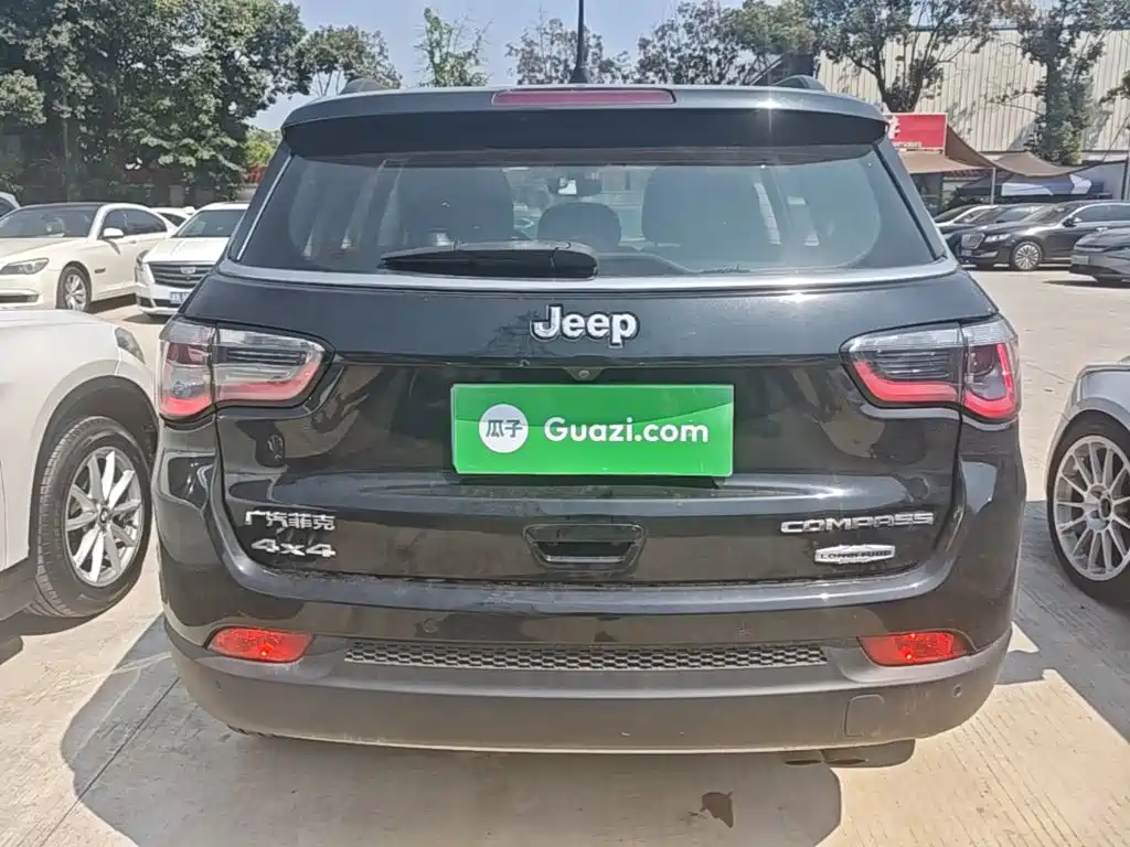 Jeep Compass — миниатюра 6