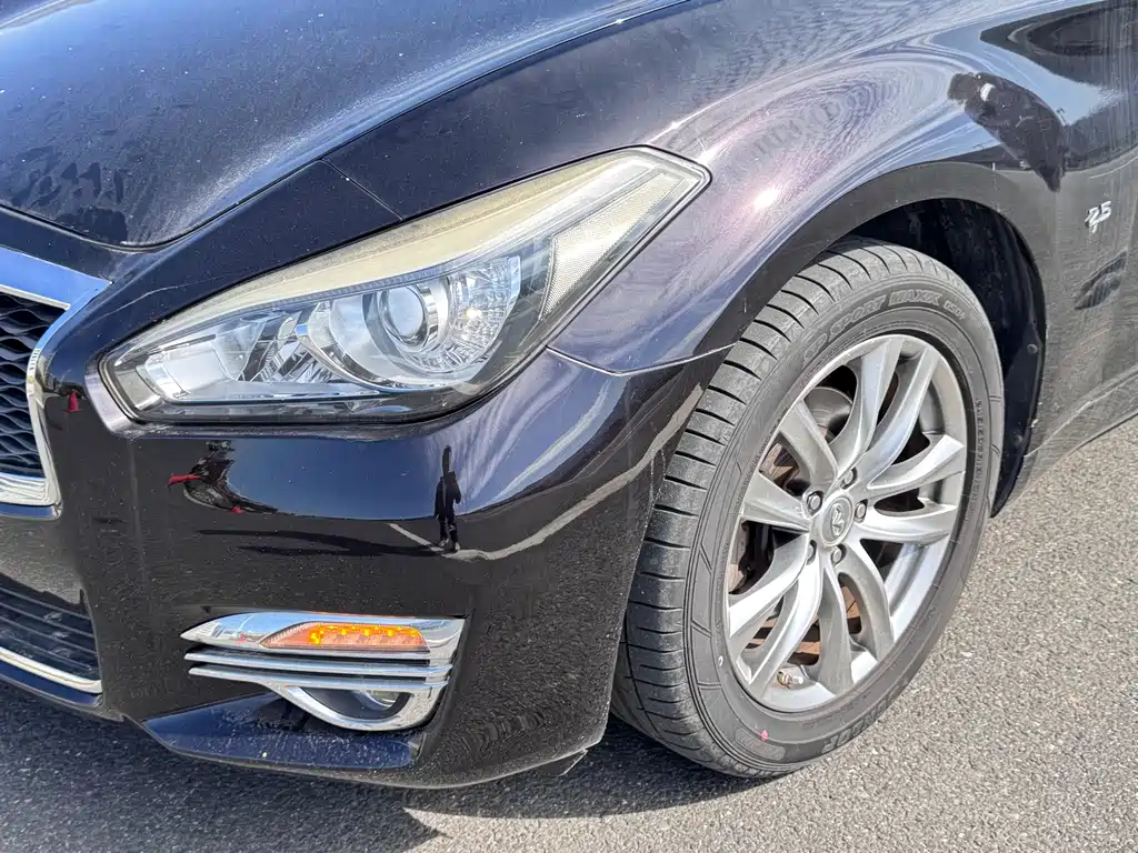 Infiniti Q70 — миниатюра 9