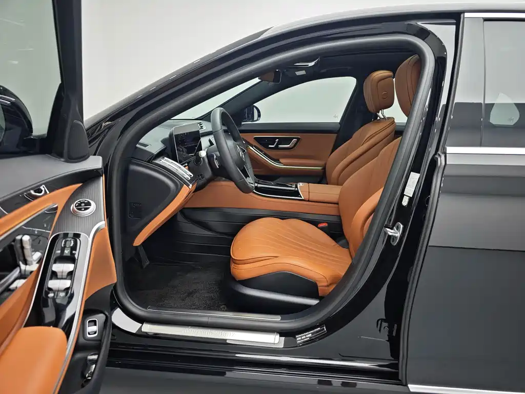 Mercedes-Benz S-Class — миниатюра 32
